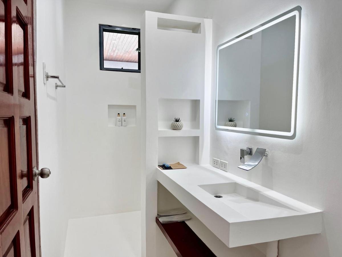 Pawikan Boutique Hotel 莫阿尔博阿 外观 照片